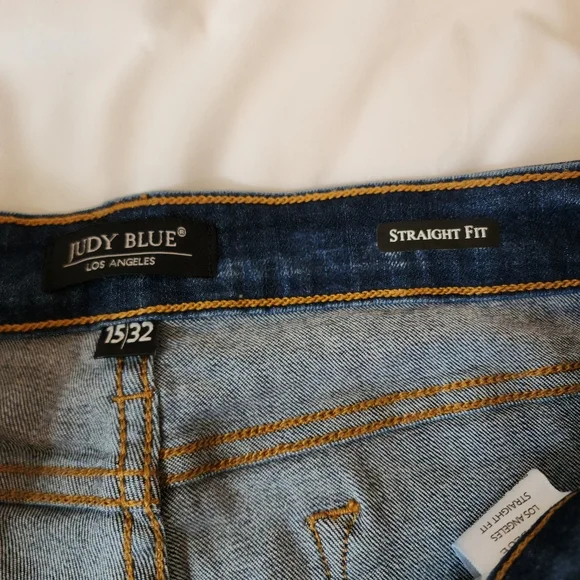 Judy Blue Anya Mid Rise Straight Leg Jean from Stitchfix - Picture 8 of 11